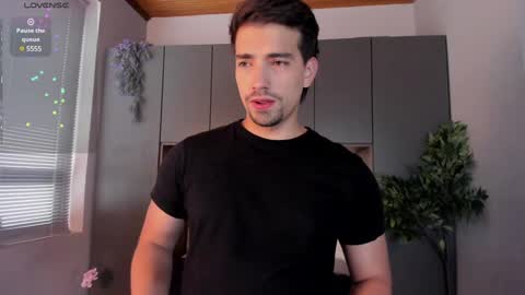 Ian Davis online show from February 8, 7:49 pm