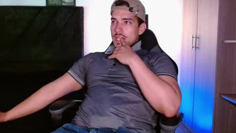 Ian Davis online show from April 16, 2:00 am