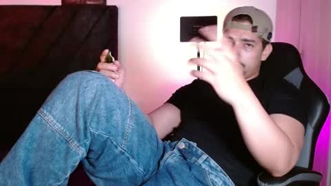 Ian Davis online show from April 15, 12:43 am