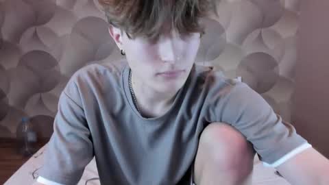 Ian Flor online show from April 6, 3:13 pm