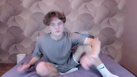 Ian Flor online show from February 5, 3:30 pm