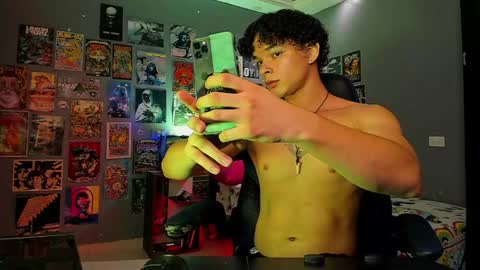 Andres online show from December 2, 8:31 pm