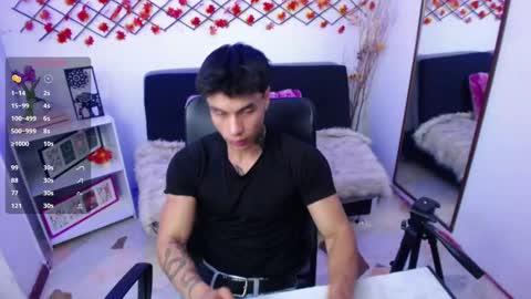 Ian  online show from March 24, 12:10 pm