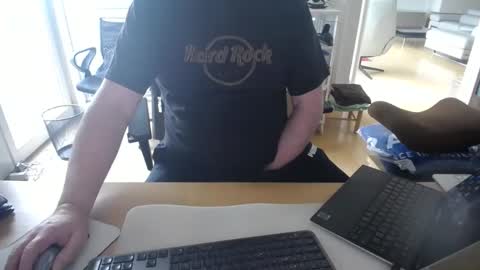 iandy12 online show from February 24, 7:33 am