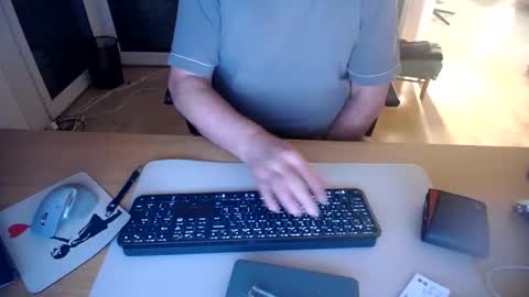 iandy12 online show from October 19, 9:40 pm