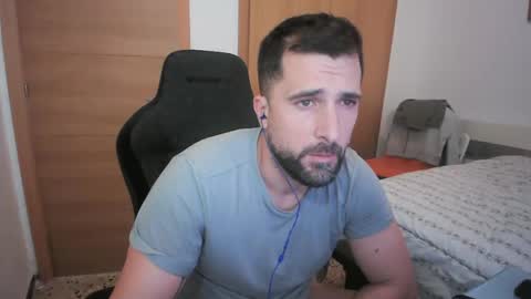 iberian_macho online show from October 18, 7:57 am