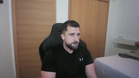 iberian_macho online show from October 20, 9:02 am