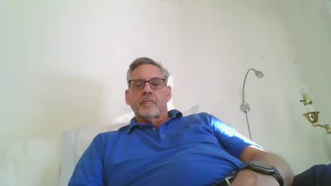 icanhelpu43 online show from January 15, 8:16 pm