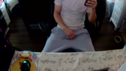 Ice Jr online show from April 9, 5:19 pm