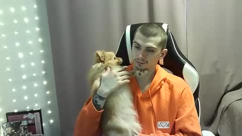 MAX online show from February 11, 9:20 am