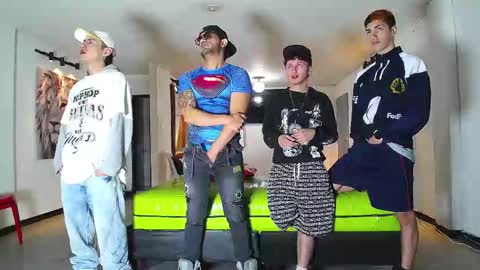 THOMAS AND DAMIAND online show from November 15, 12:40 pm