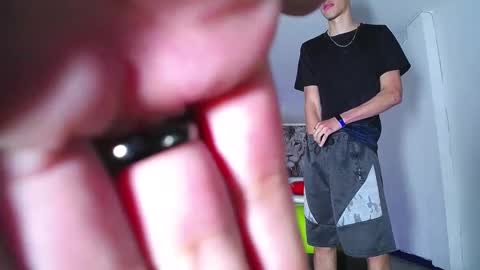 THOMAS AND DAMIAND online show from September 20, 1:11 pm