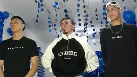 THOMAS AND DAMIAND online show from December 28, 6:18 pm