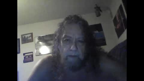 Snapshot of icu2try2xs2 chatting on October 14, 10:33 am icu2try2xs2 online show from October 14, 10:33 am