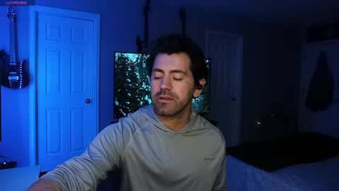 Snapshot of icy_ivy chatting on September 18, 3:19 am Ivan online show from September 18, 3:19 am