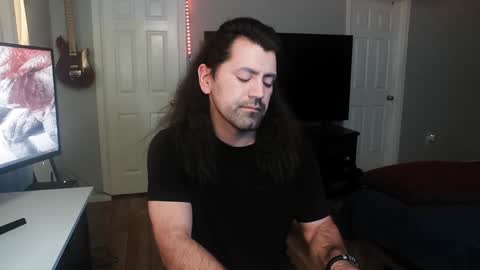 Snapshot of icy_ivy chatting on February 6, 3:09 pm Ivan online show from February 6, 3:09 pm