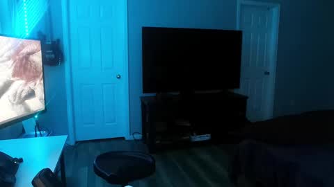 Snapshot of icy_ivy chatting on February 11, 8:48 am Ivan online show from February 11, 8:48 am