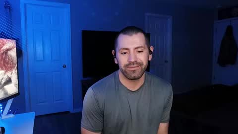 Snapshot of icy_ivy chatting on February 25, 3:20 am Ivan online show from February 25, 3:20 am