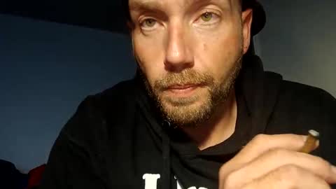 Snapshot of icyfucktoy chatting on October 25, 4:36 am icyfucktoy online show from October 25, 4:36 am