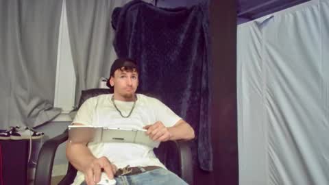 Amiri Roue online show from February 12, 8:16 am