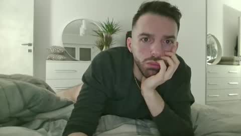 ilcale48 online show from April 14, 9:47 pm