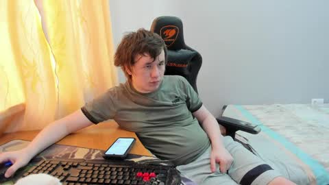 iliaskris online show from March 27, 5:44 am