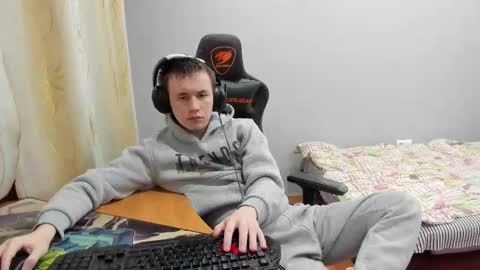 iliaskris online show from November 30, 2:02 am