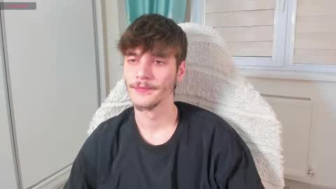 Snapshot of illusions888 chatting on February 16, 4:32 pm D-Illusion online show from February 16, 4:32 pm