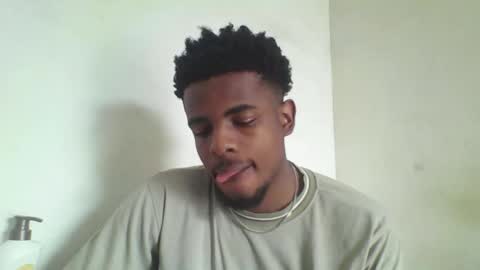 Snapshot of imaking01 chatting on October 8, 8:07 am imaking01 online show from October 8, 8:07 am