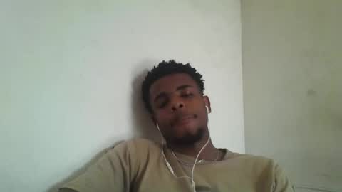 Snapshot of imaking01 chatting on October 9, 2:44 pm imaking01 online show from October 9, 2:44 pm