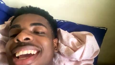 Snapshot of imaking01 chatting on October 25, 8:05 am imaking01 online show from October 25, 8:05 am