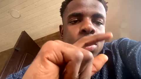 Snapshot of imaking01 chatting on January 21, 10:56 am imaking01 online show from January 21, 10:56 am