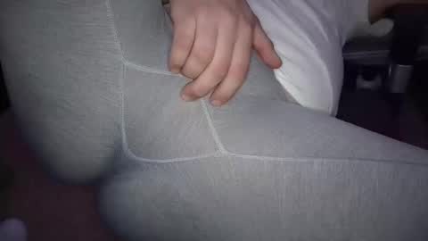 imyourslutbabyy online show from April 4, 2:52 am