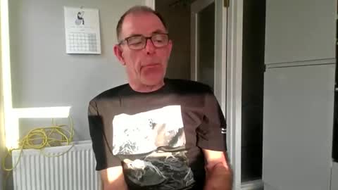 inthemood63 online show from April 26, 6:48 pm