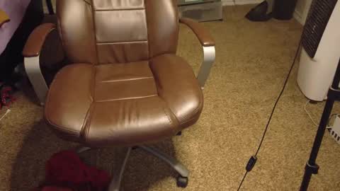 isaac online show from February 25, 8:25 am