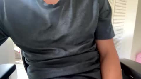 isembigh online show from December 5, 4:25 pm