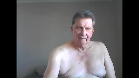 island625103 online show from March 2, 8:35 pm