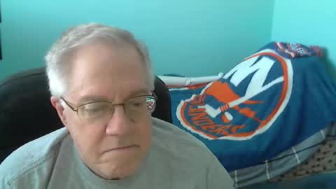 islesman22 online show from February 28, 1:43 pm