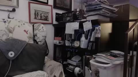 ImYourBitch online show from May 6, 5:19 am