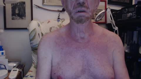 ImYourBitch online show from June 19, 3:56 am