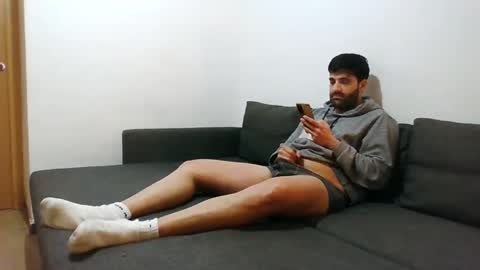 Snapshot of italianboybcn chatting on December 29, 6:38 pm italianboybcn online show from December 29, 6:38 pm