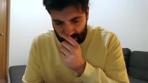 Snapshot of italianboybcn chatting on January 8, 8:06 am italianboybcn online show from January 8, 8:06 am