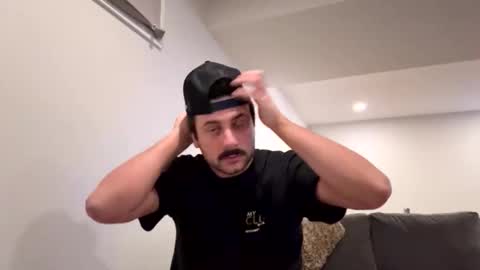 italianladd online show from April 25, 8:39 am