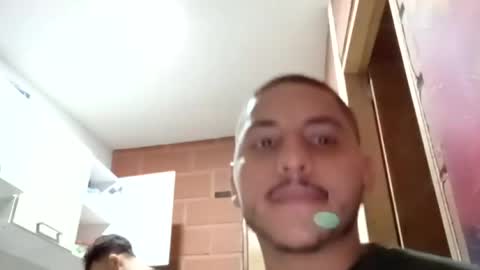 itboy04 online show from June 17, 1:18 am