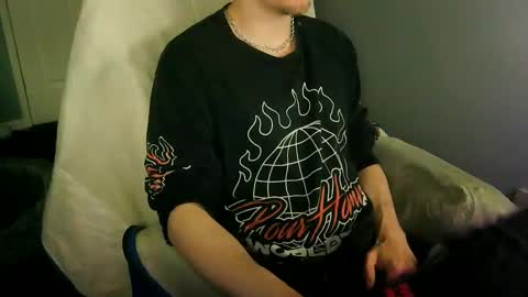 itsnotliam834 online show from September 9, 2:33 am