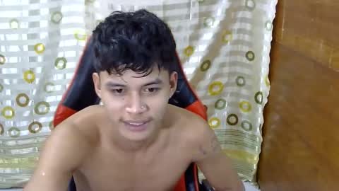 itzme_john online show from March 28, 8:58 am