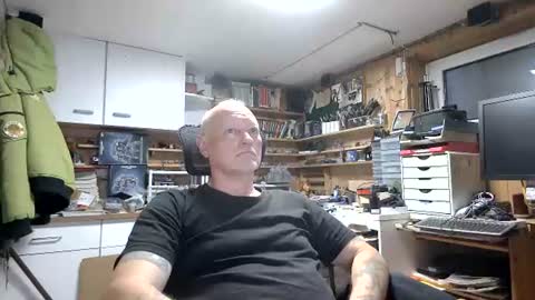 iwalknaked online show from July 20, 7:38 pm