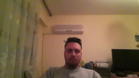 Snapshot of izakgotthatcums chatting on December 29, 3:11 am izakgotthatcums online show from December 29, 3:11 am