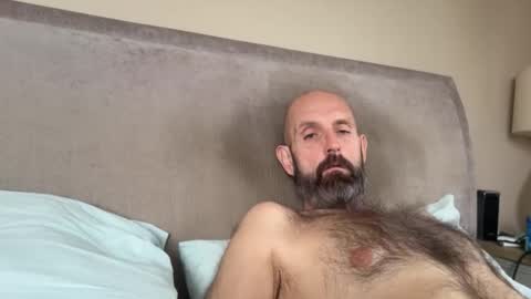 izzysboytoy1 online show from March 9, 11:15 am