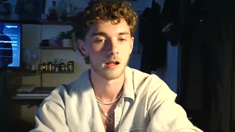 j_crisp online show from January 9, 12:05 am